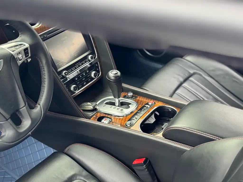 Bentley Continental 2013 — фото 14