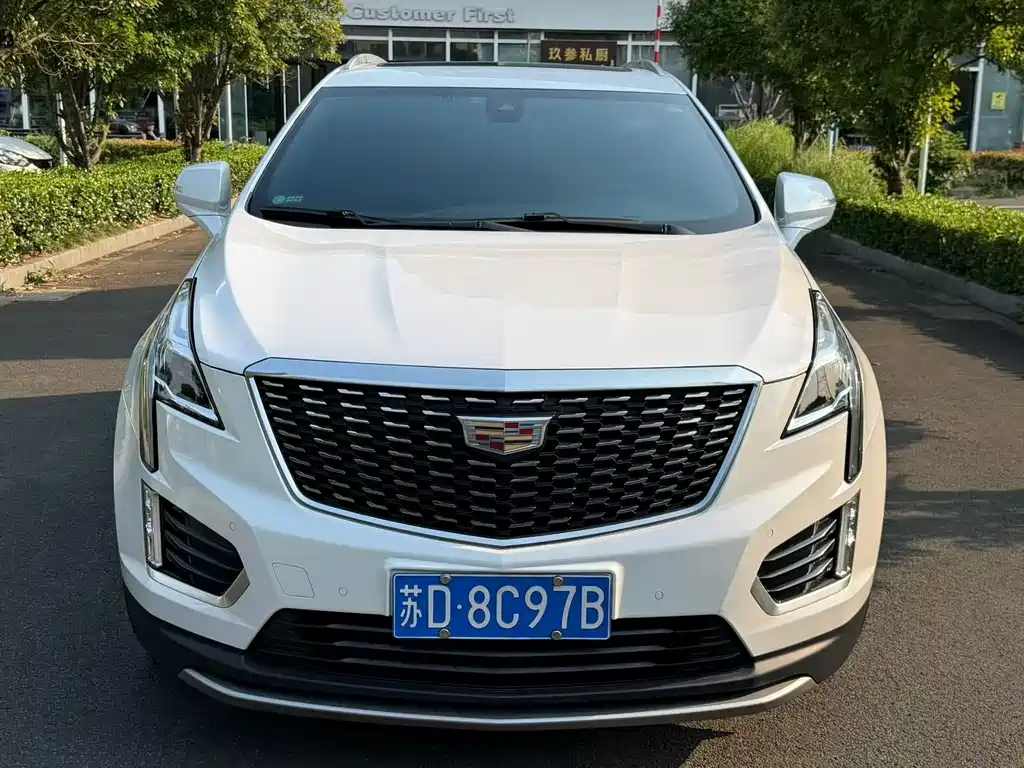 Cadillac XT5 2022 — фото 1
