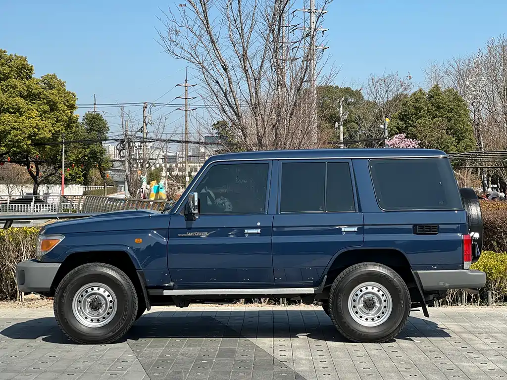 Toyota Land Cruiser 2019 — фото 7
