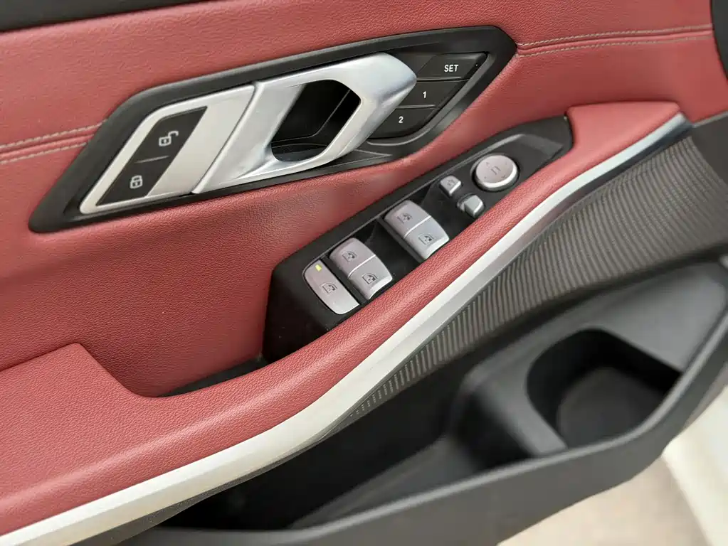 BMW 3 Series 2024 — фото 15