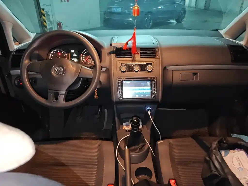 Volkswagen Touran 2014