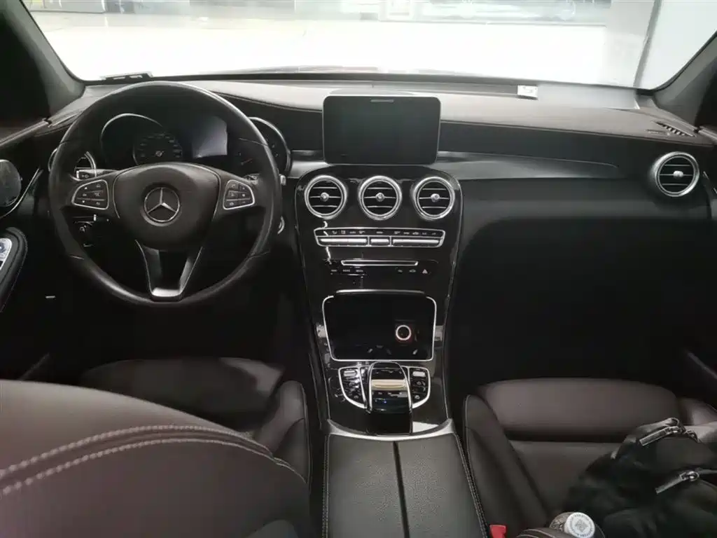 Mercedes-Benz GLC 2017 — фото 10
