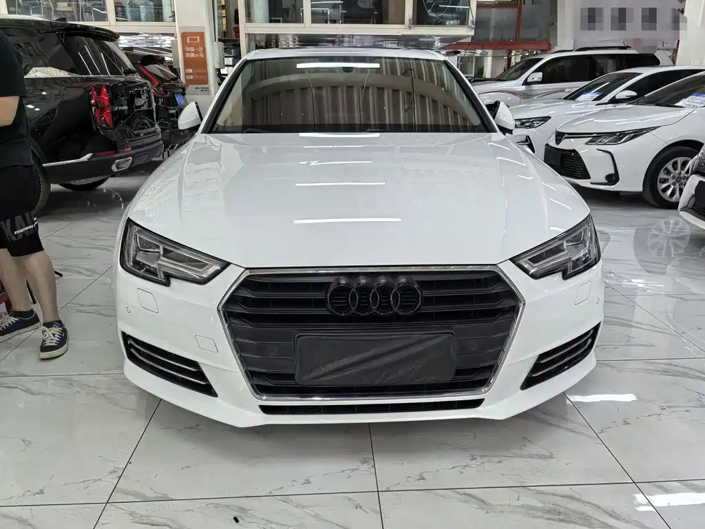 Audi A4L 2017 — фото 2
