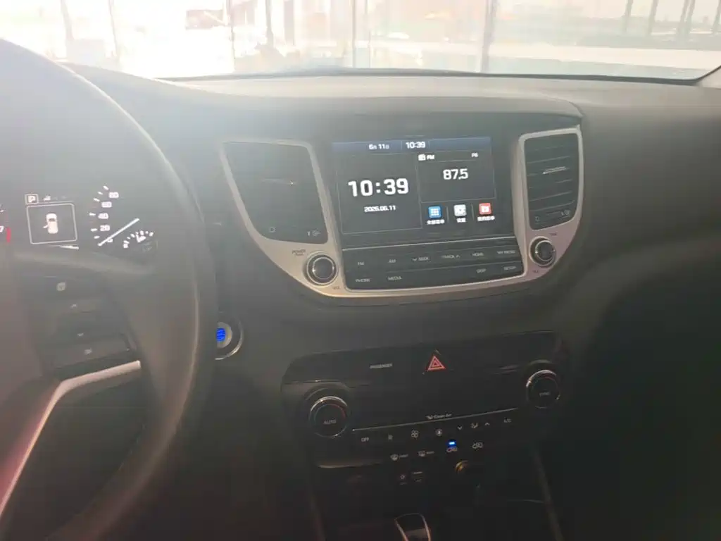 Hyundai Tucson 2016 — фото 13