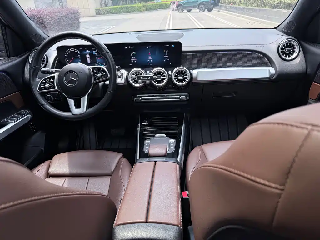 Mercedes-Benz GLB 2023 — фото 11