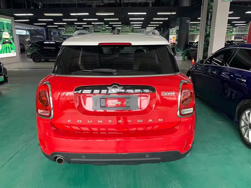 MINI Countryman 2019 — фото 12