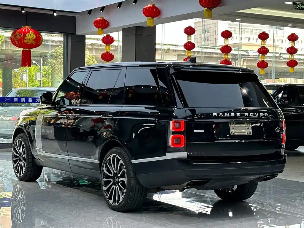 Land Rover Range Rover 2018 — фото 17