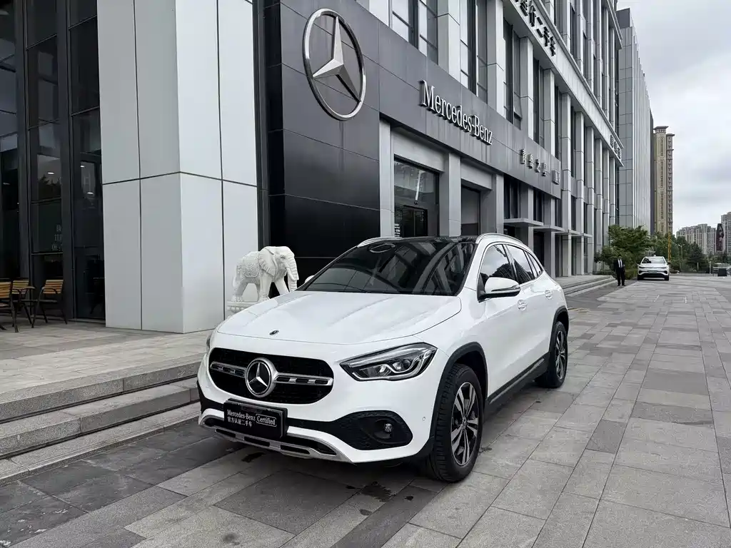 Mercedes-Benz GLA 2021 — фото 1