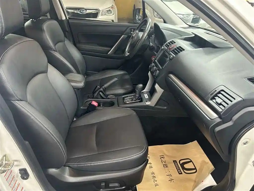 Subaru Forester 2015 — фото 10