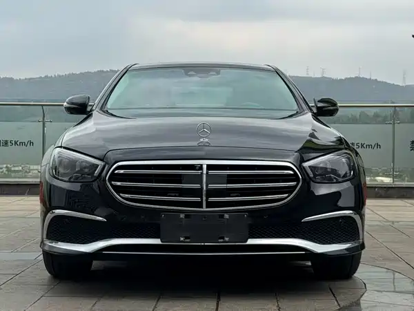 Mercedes-Benz E-Class 2022