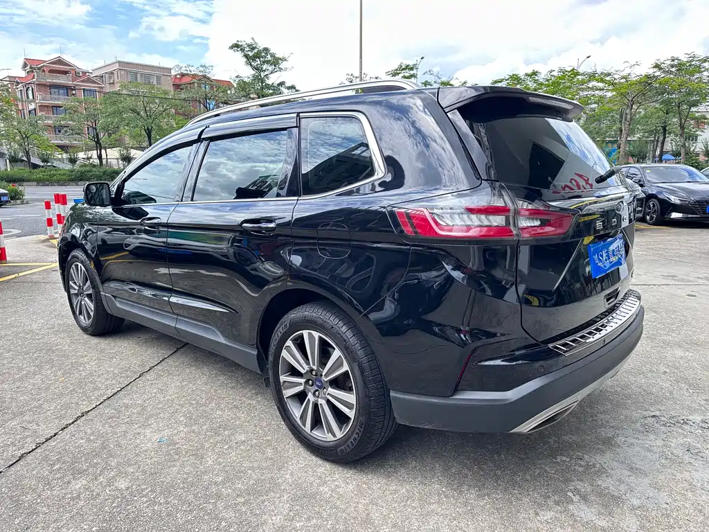 Ford Edge 2021 — фото 4