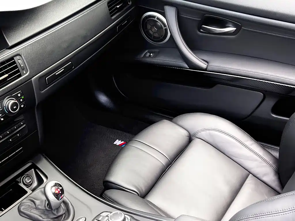 BMW M3 2012 — фото 16