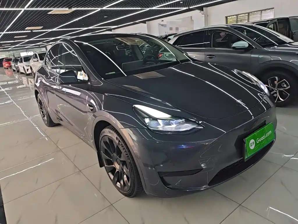 Tesla Model Y 2023 — фото 4