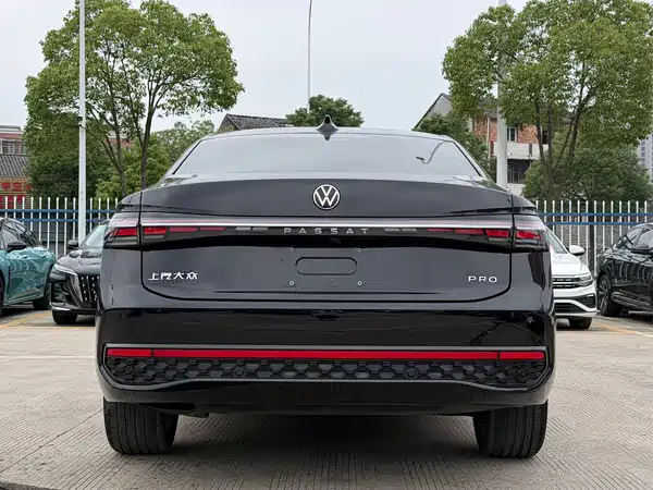 Volkswagen Passat 2025