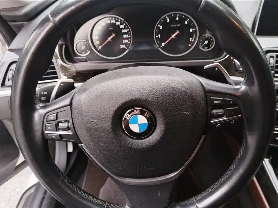 BMW 6 Series 2016 — фото 15