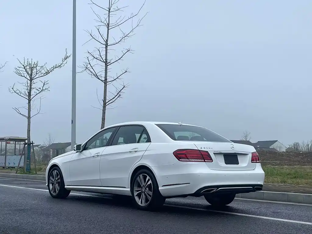 Mercedes-Benz E-Class 2015 — фото 6