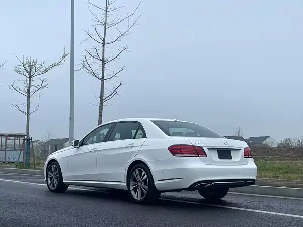 Mercedes-Benz E-Class 2015