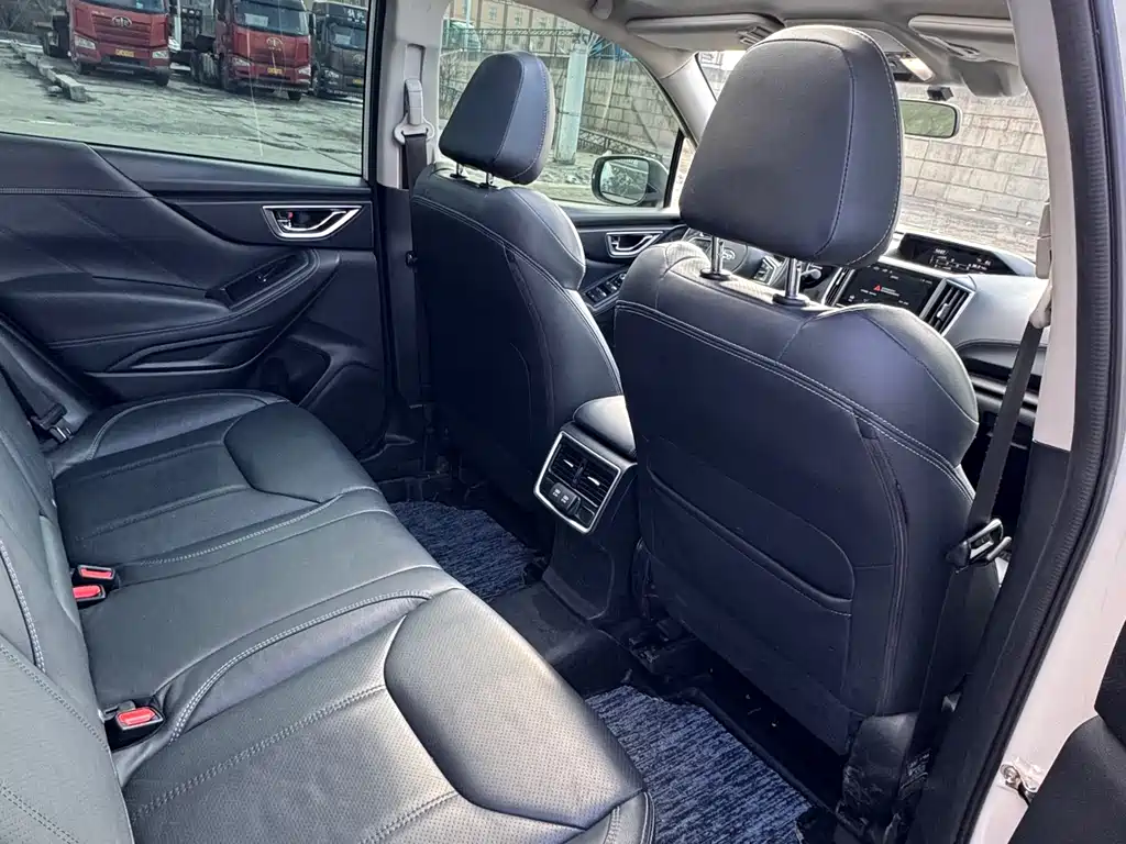 Subaru Forester 2022 — фото 20