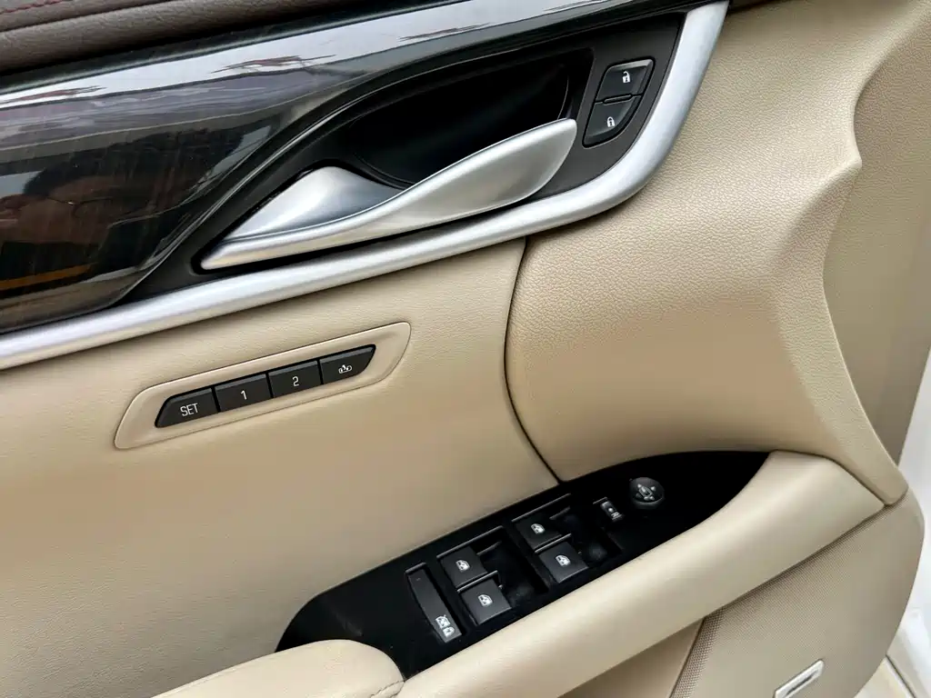 Cadillac XTS 2015 — фото 15