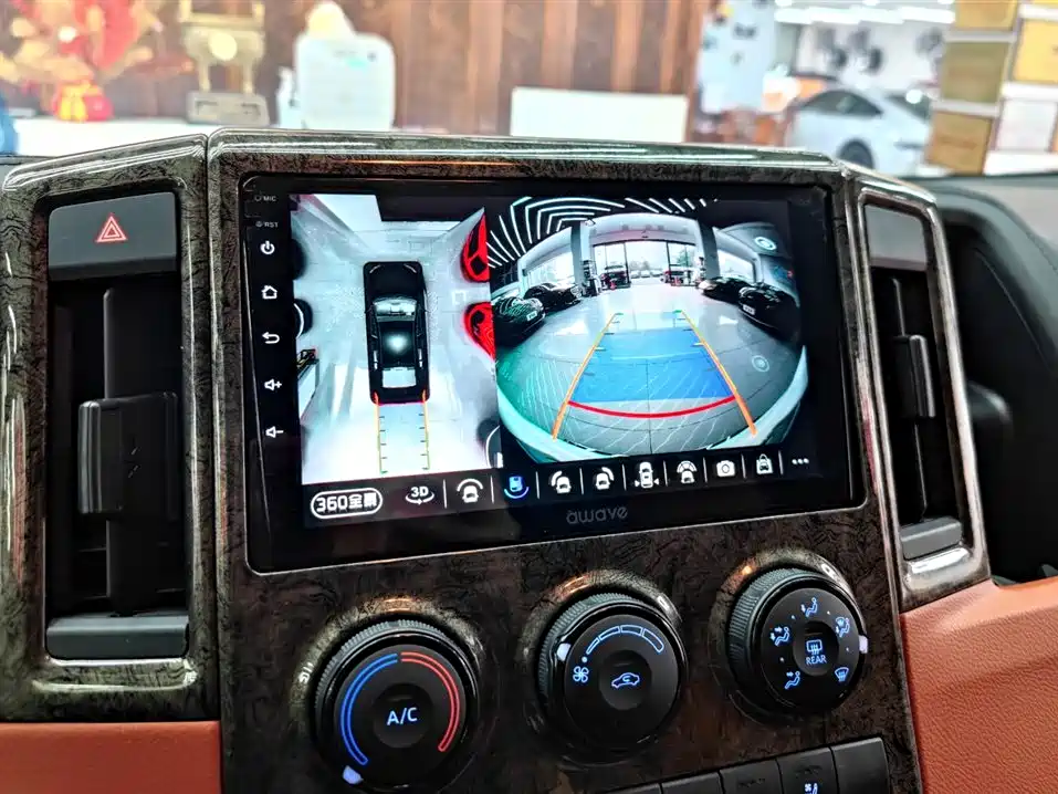 Toyota Hiace 2025 — фото 15