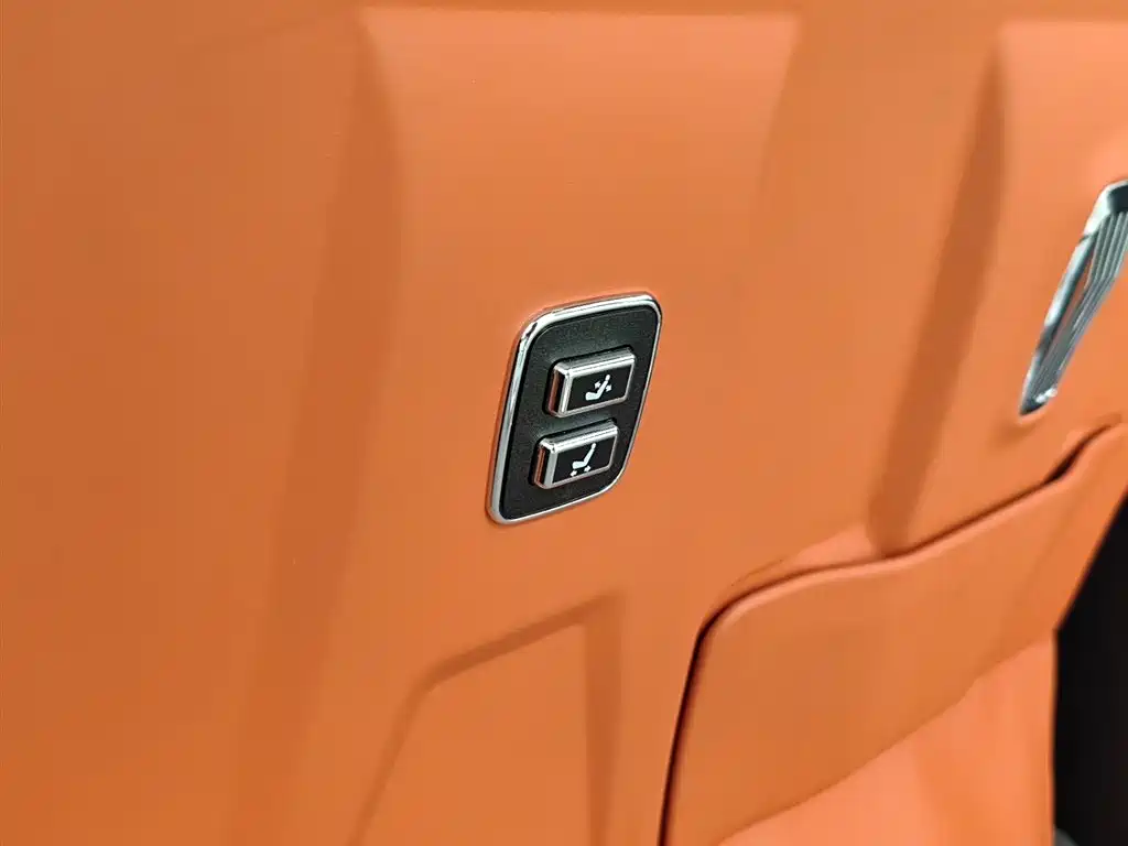Toyota Hiace 2025 — фото 25