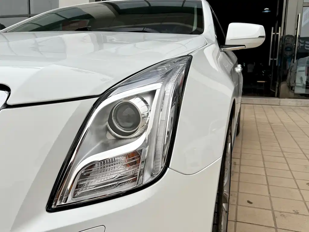 Cadillac XTS 2015 — фото 20