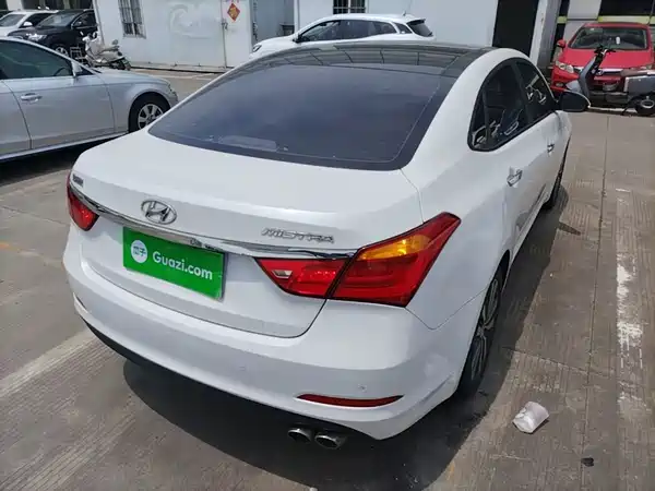 Hyundai Mistra 2014