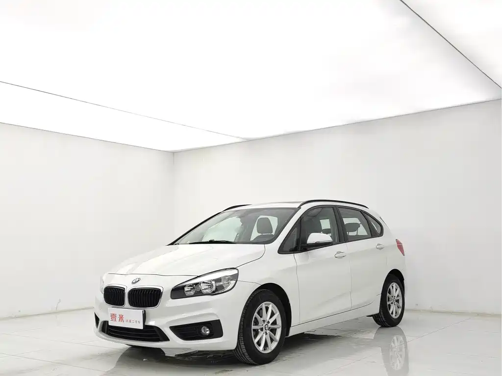 BMW 2 Series Station Wagon 2017 — фото 1