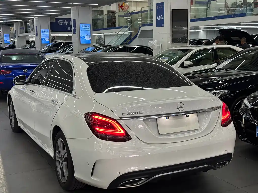 Mercedes-Benz C-Class 2020 — фото 6