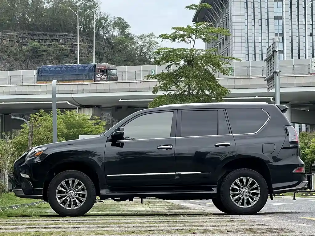 Lexus GX 2015 — фото 4