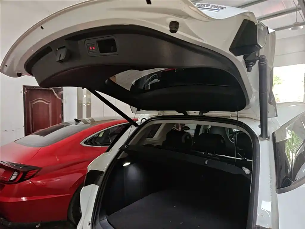 BYD Seal 05 DM-i 2025 — фото 19