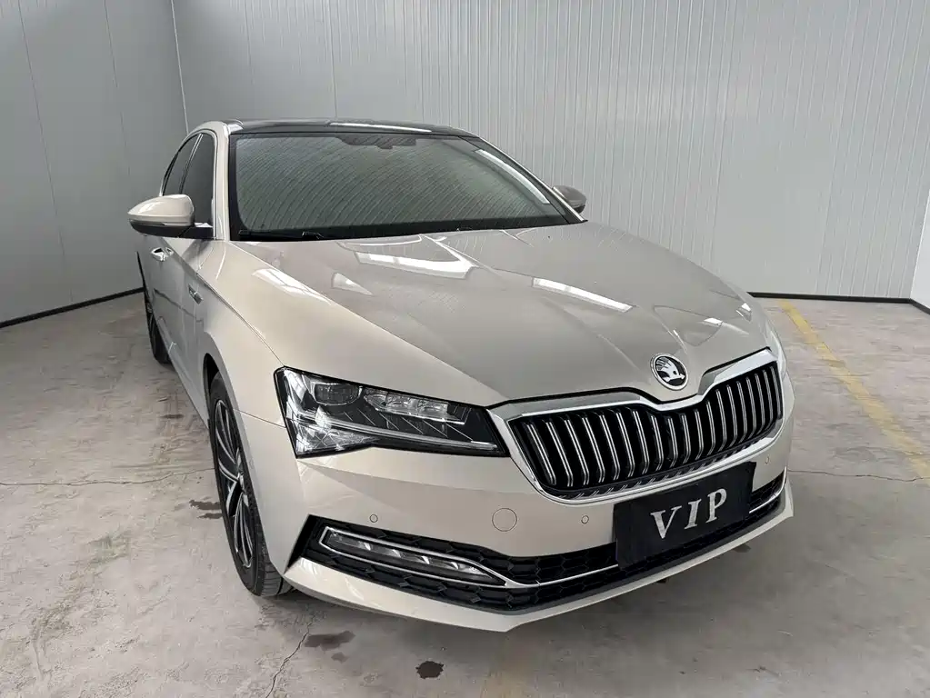Skoda Superb 2022 — фото 2