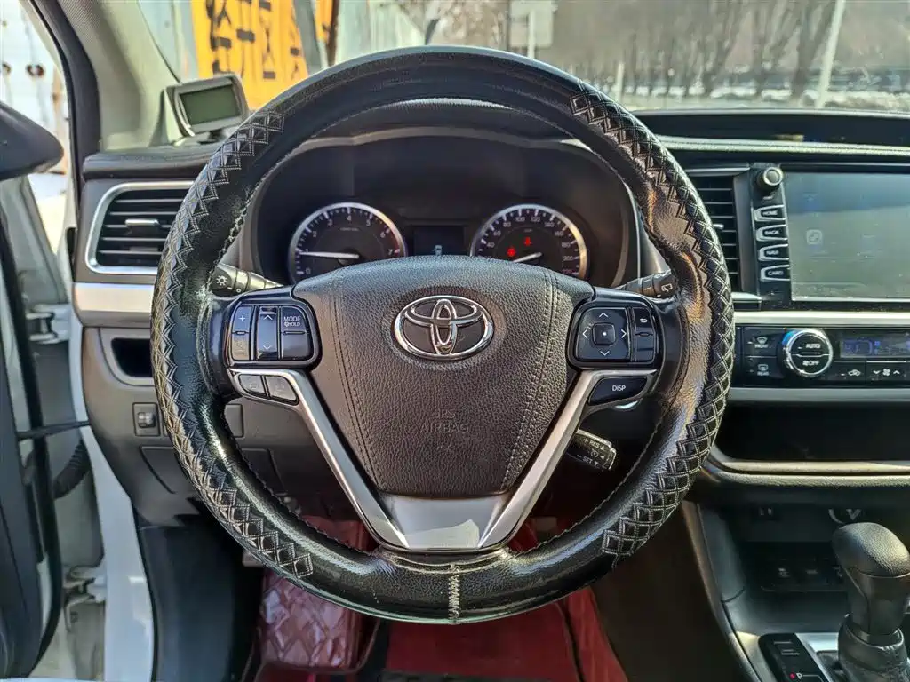 Toyota Highlander 2016 — фото 12