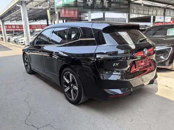 BMW iX 2023