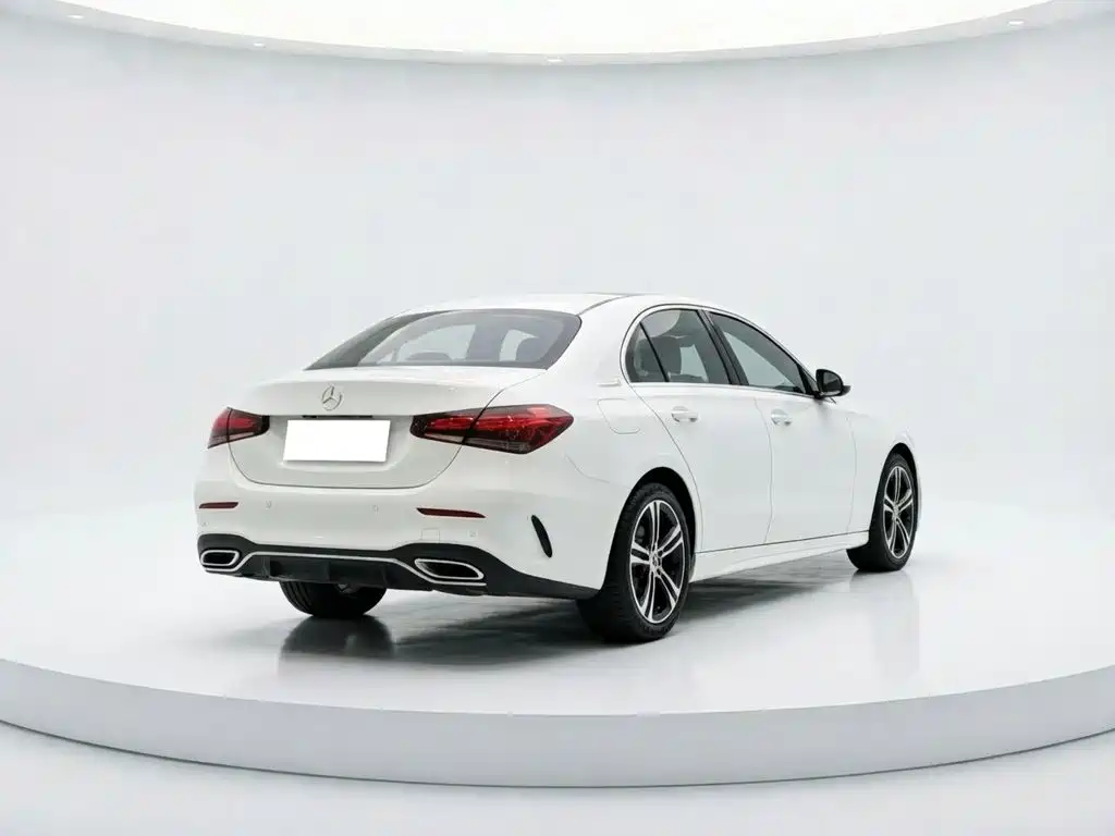 Mercedes-Benz A-Class 2022 — фото 21