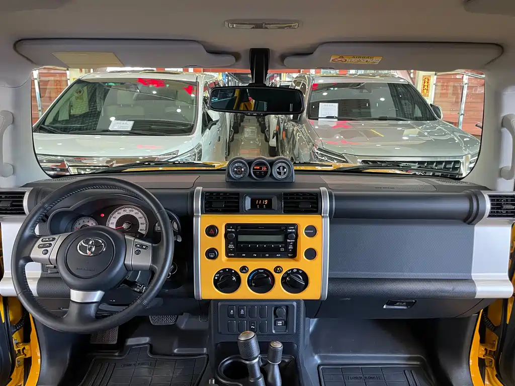 Toyota FJ Cruiser 2019 — фото 13