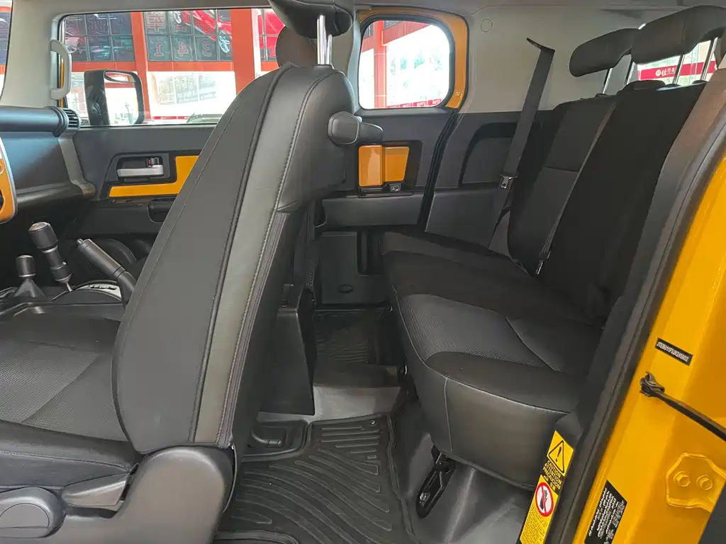 Toyota FJ Cruiser 2019 — фото 15