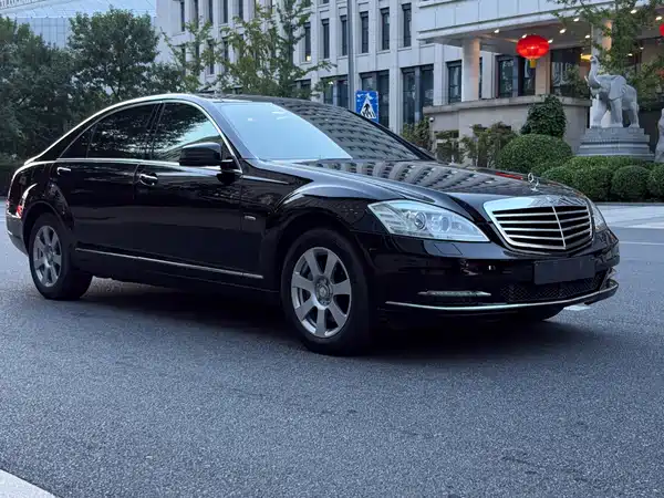 Mercedes-Benz S-Class 2013