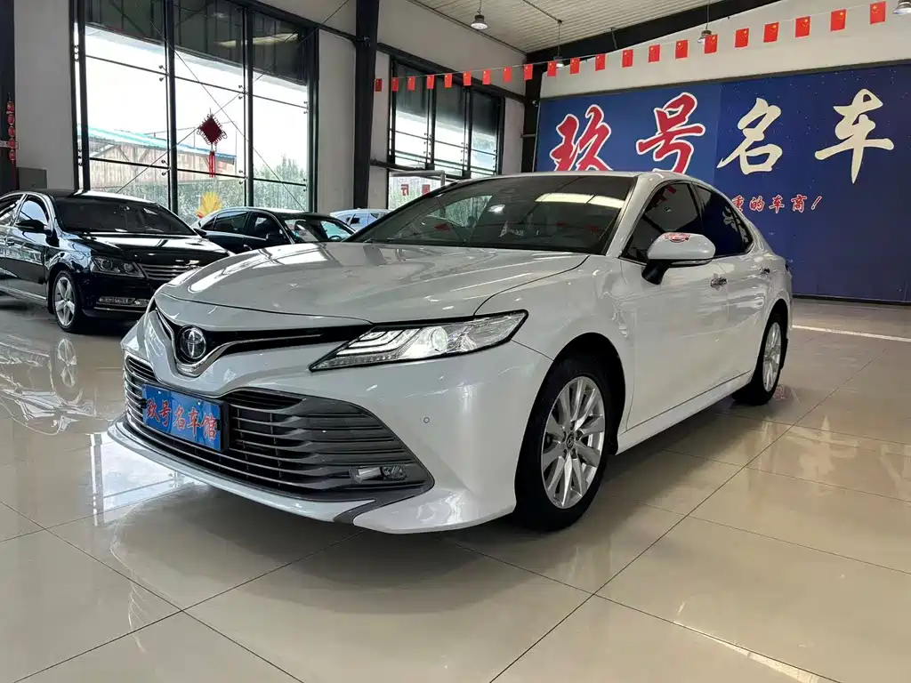 Toyota Camry 2020 — фото 3