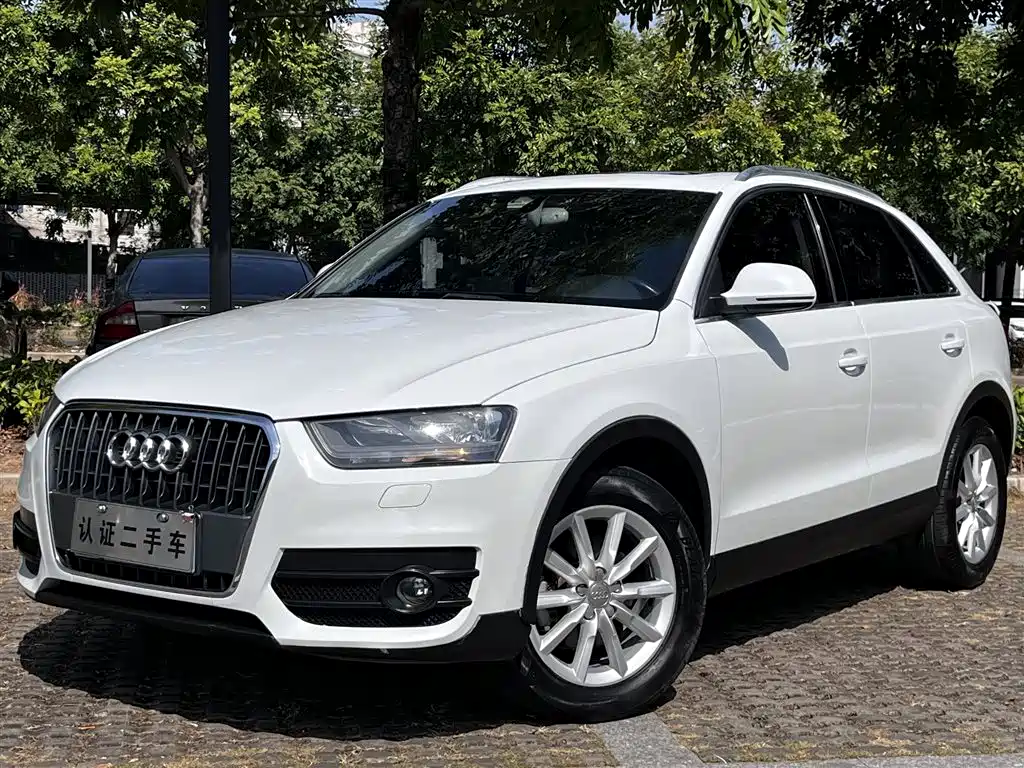 Audi Q3 2016 — фото 1