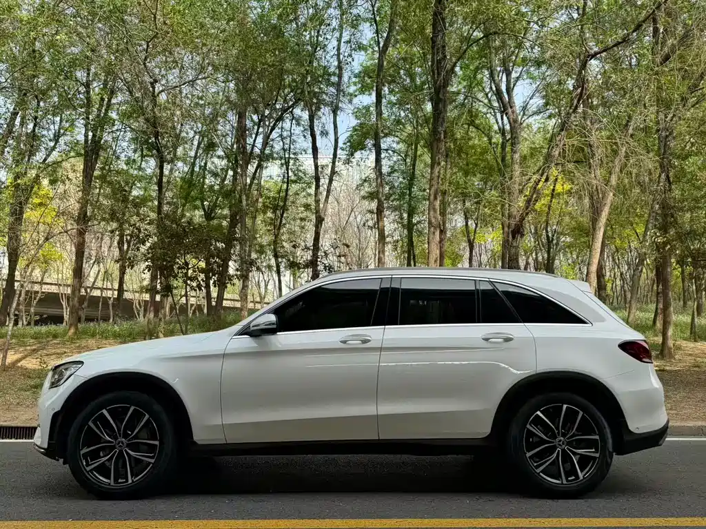 Mercedes-Benz GLC 2021 — фото 16
