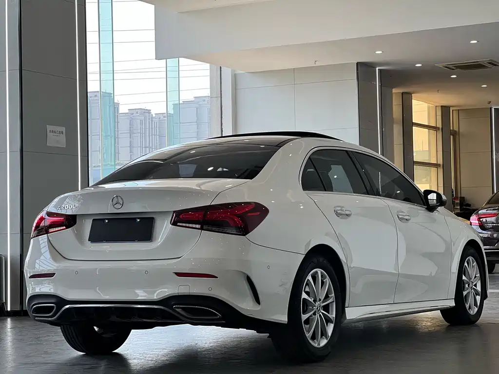 Mercedes-Benz A-Class 2019 — фото 10