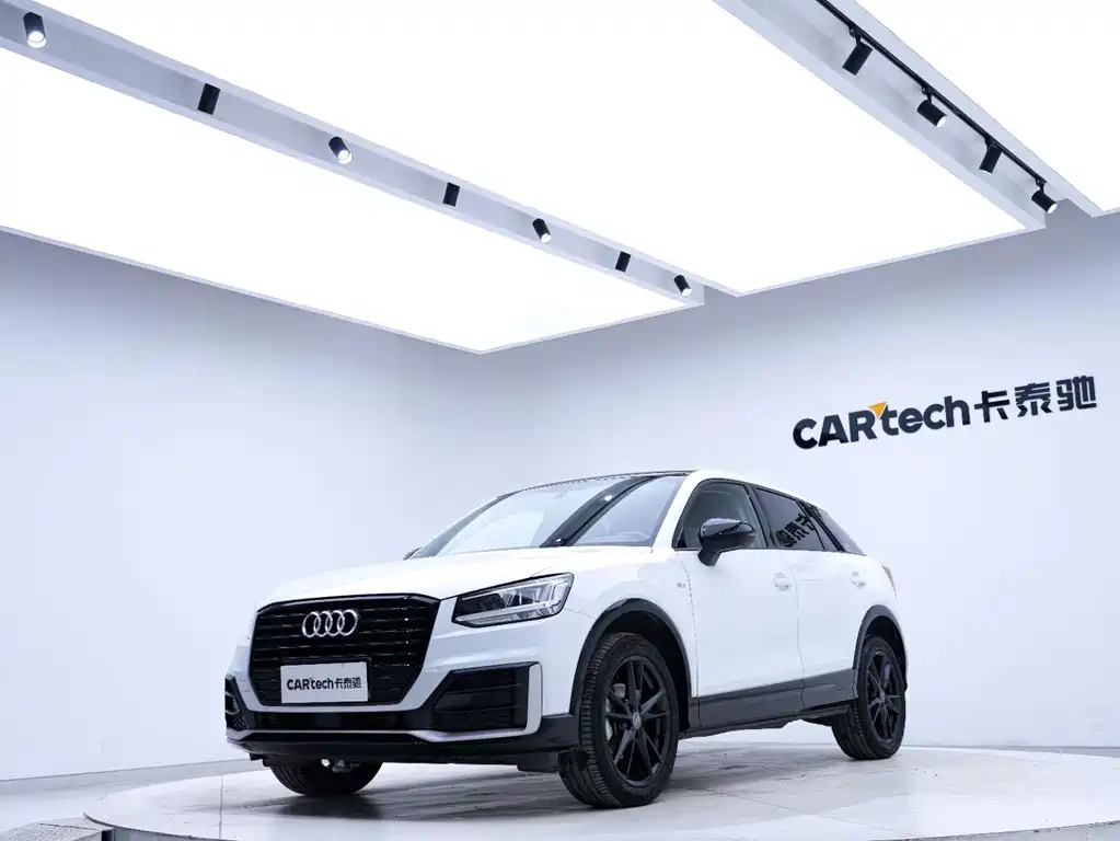 Audi Q2L 2021 — фото 9