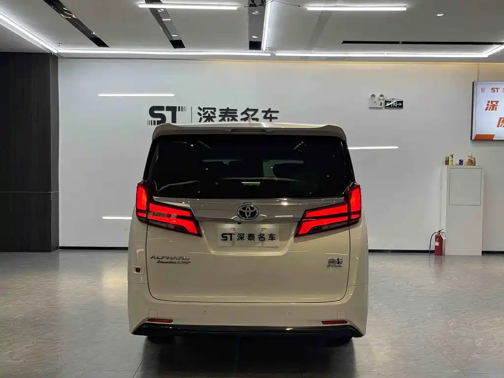 Toyota Alphard 2021 — фото 8