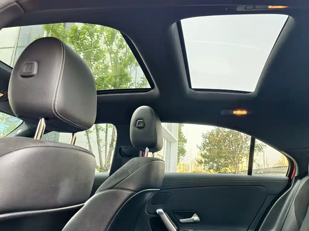 Mercedes-Benz A-Class 2019 — фото 32
