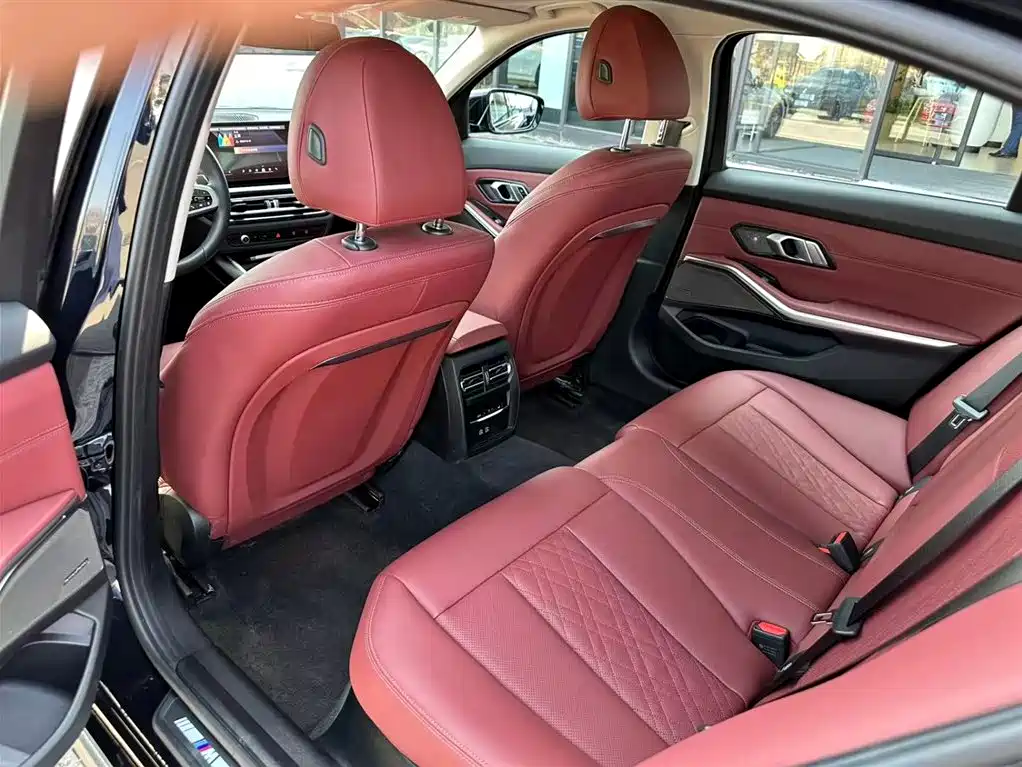 BMW 3 Series 2024