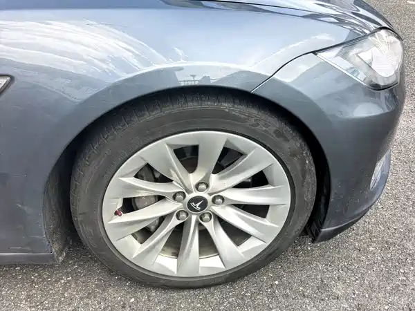 Tesla Model S 2014