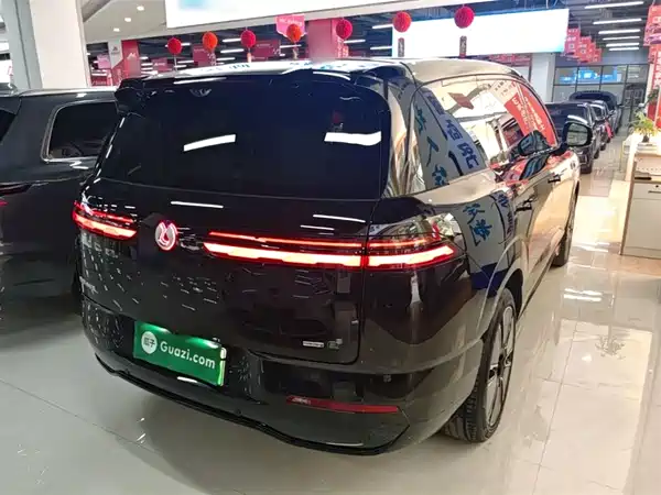 Denza N8L 2025