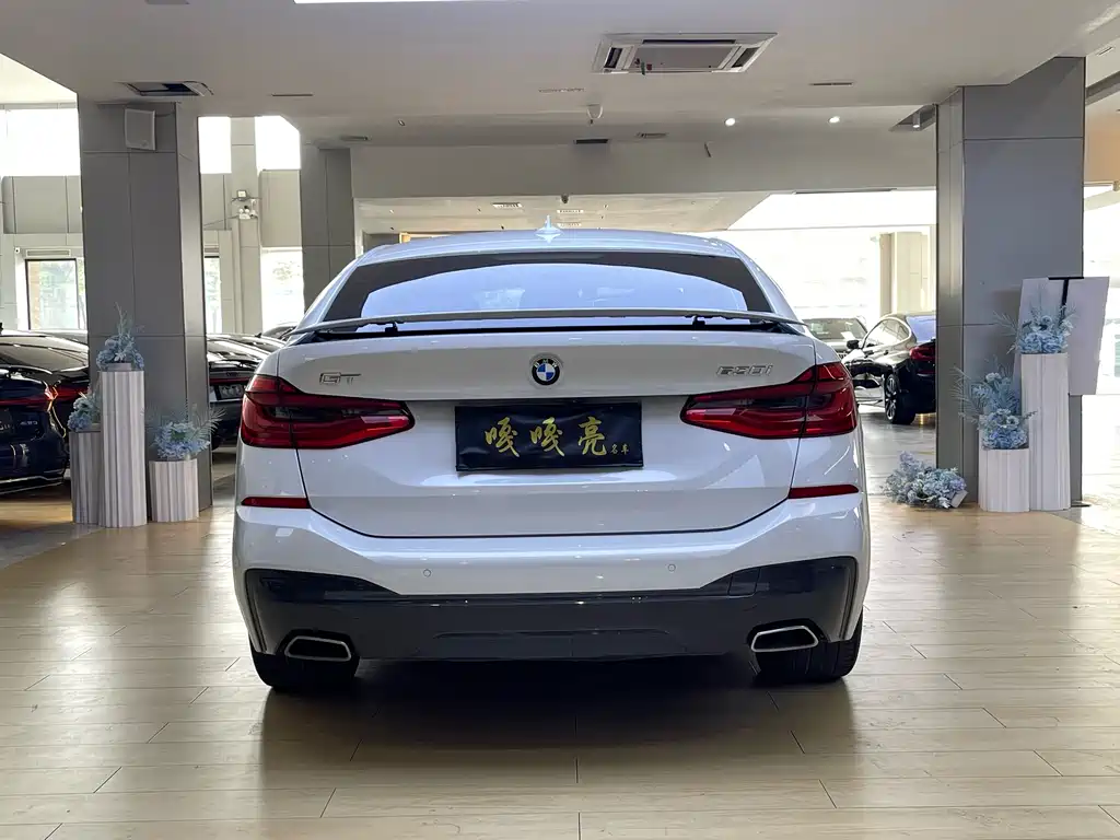 BMW 6 Series GT 2022 — фото 10