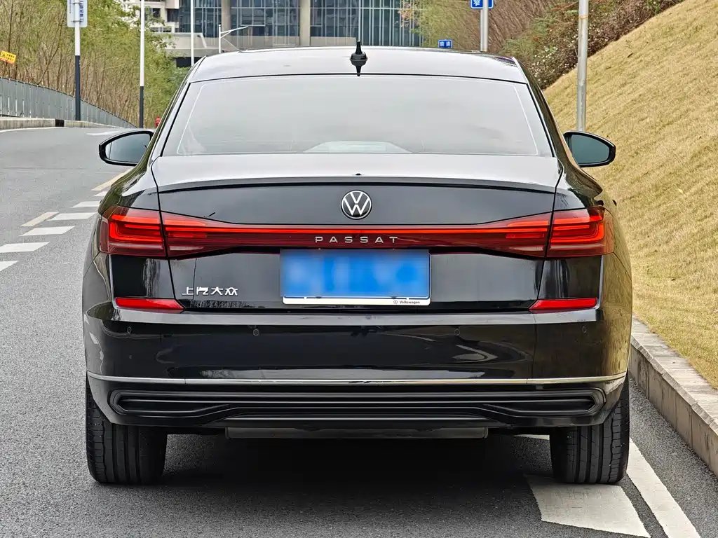 Volkswagen Passat 2025 — фото 8